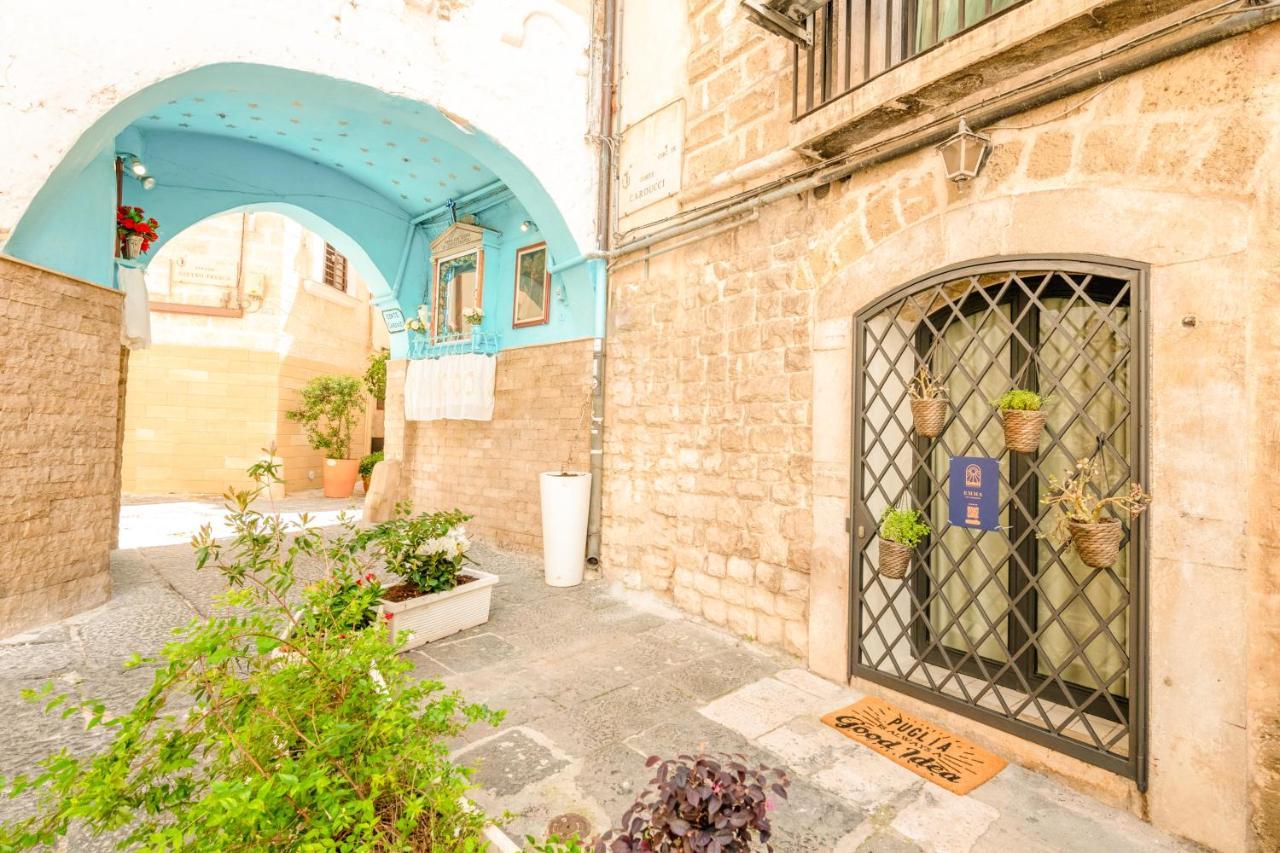Cozy House In The Old City Бари Экстерьер фото